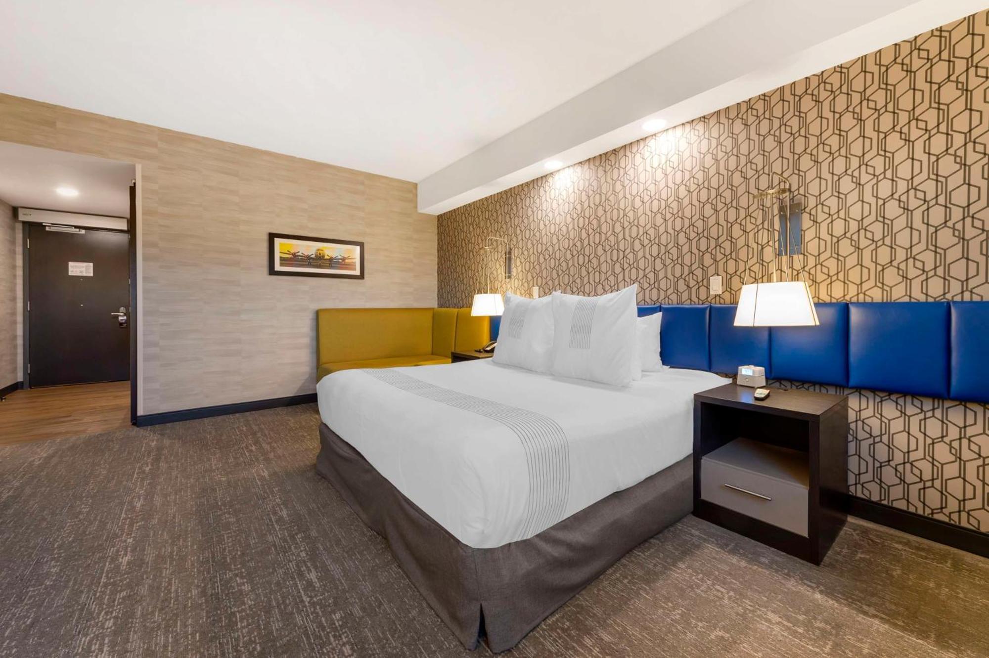 Glo Best Western Kanata Ottawa West Экстерьер фото
