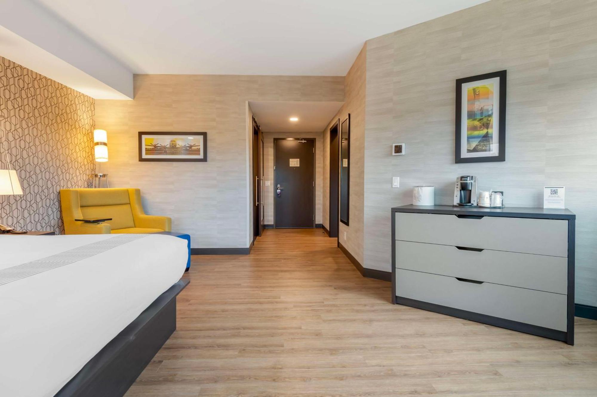 Glo Best Western Kanata Ottawa West Экстерьер фото