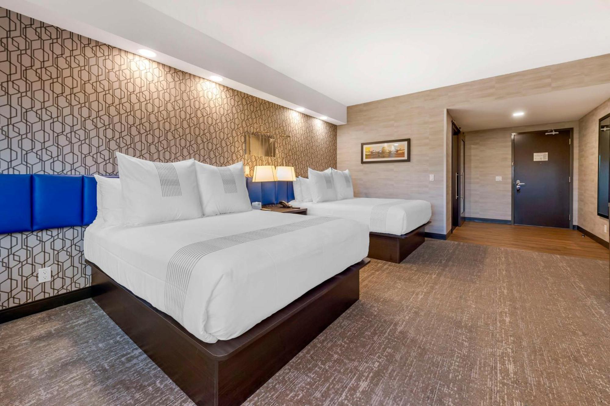 Glo Best Western Kanata Ottawa West Экстерьер фото