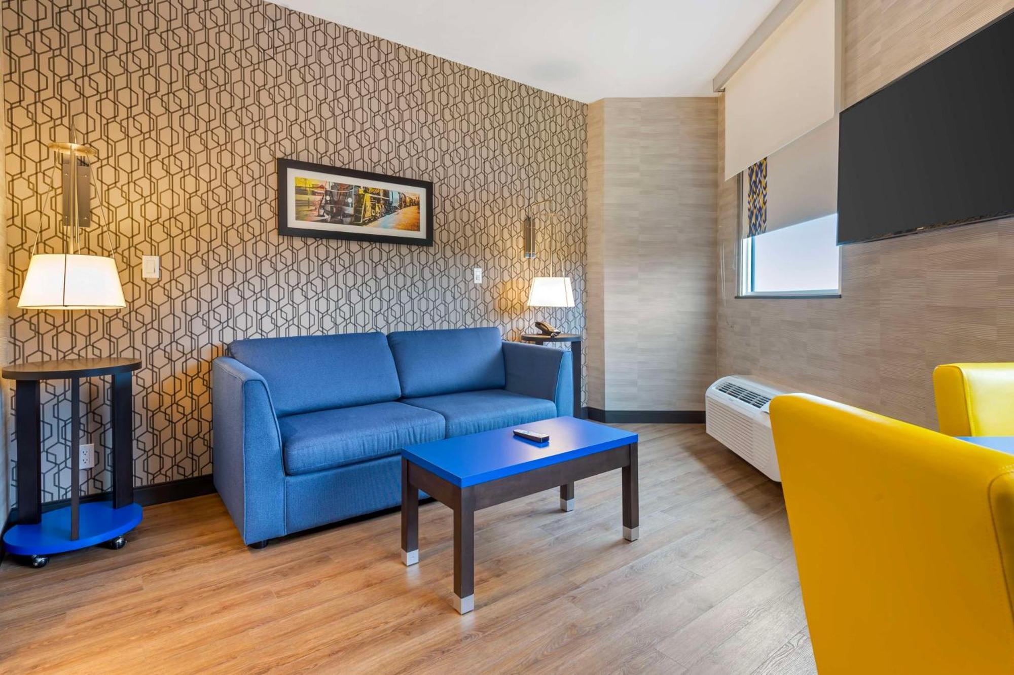 Glo Best Western Kanata Ottawa West Экстерьер фото