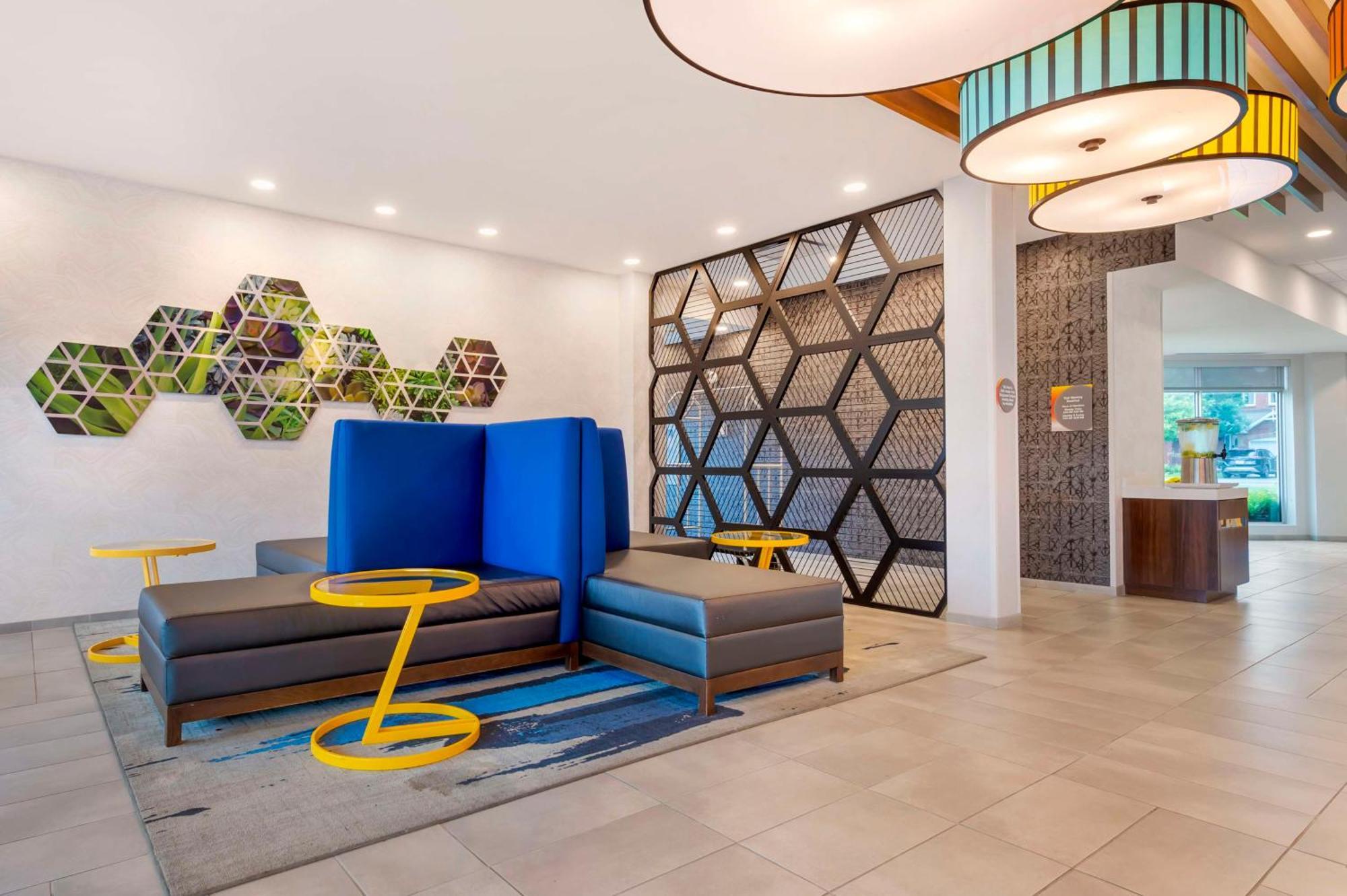 Glo Best Western Kanata Ottawa West Экстерьер фото